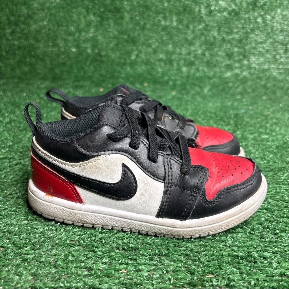 Nike Air Jordan 1 ALT Low Athletic Shoes ‘Bred Toe ’ DR9747 161 -‎ Size 9C